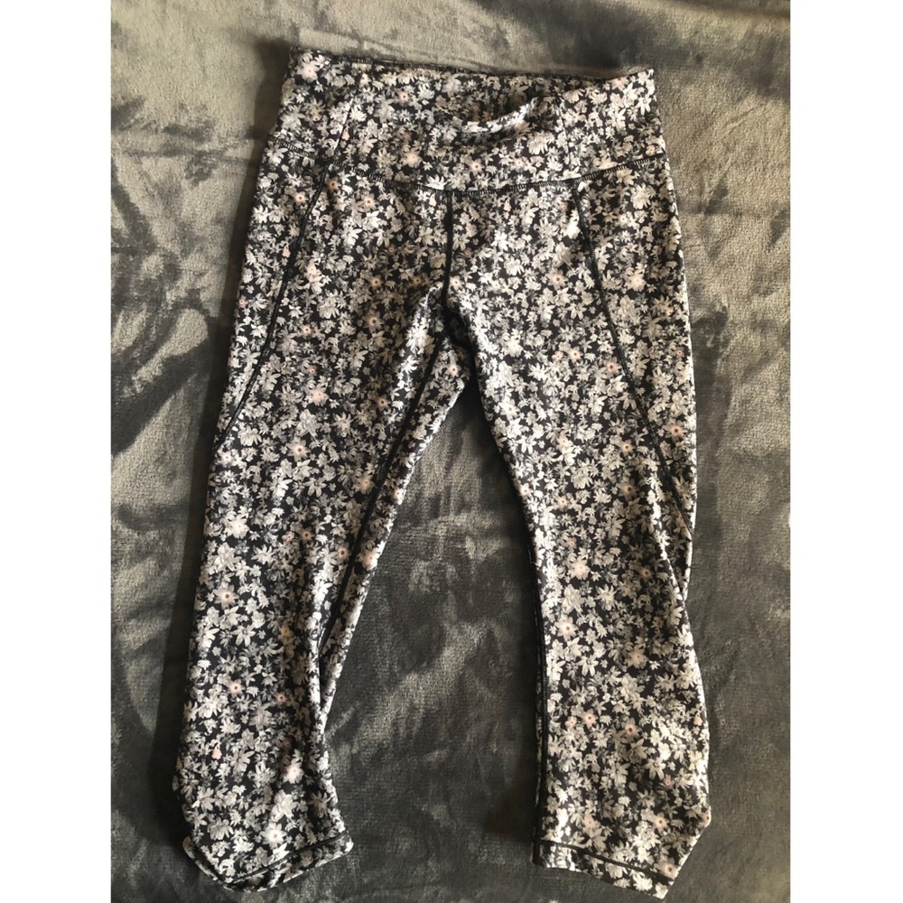 CALIA women’s floral printed Capri leggings